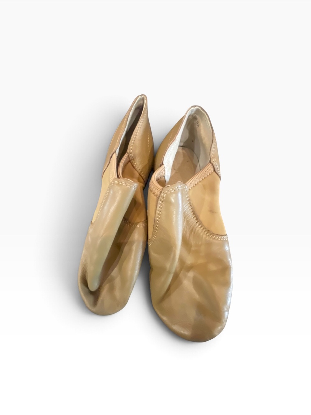 Women’s Slip-On Jazz Shoes in Tan